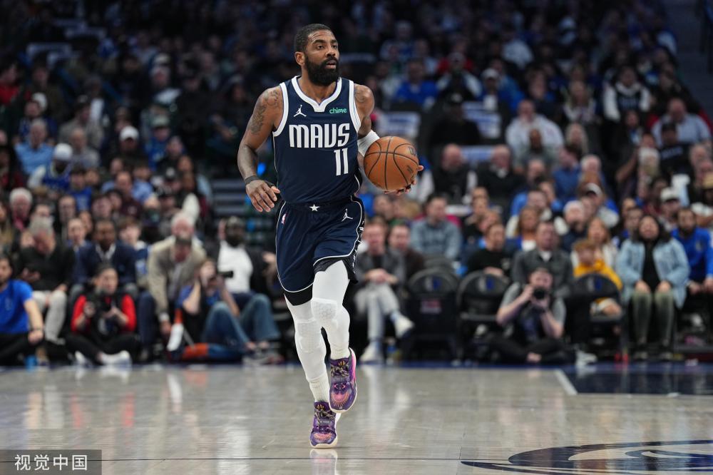 随着游客审 随着游客审